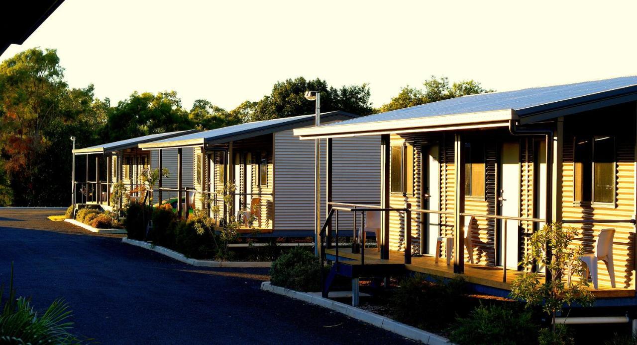 Pritchard Road Country Resort Емералд Екстериор снимка