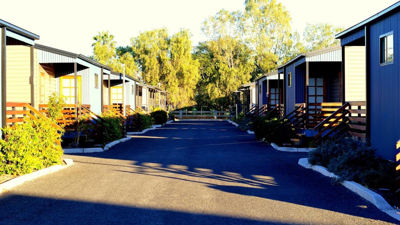 Pritchard Road Country Resort Емералд Екстериор снимка
